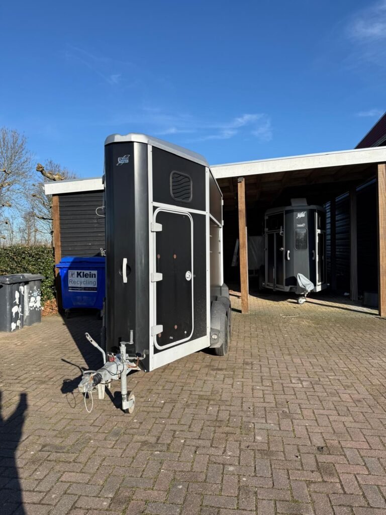 paardentrailer huren voorneputten HB403