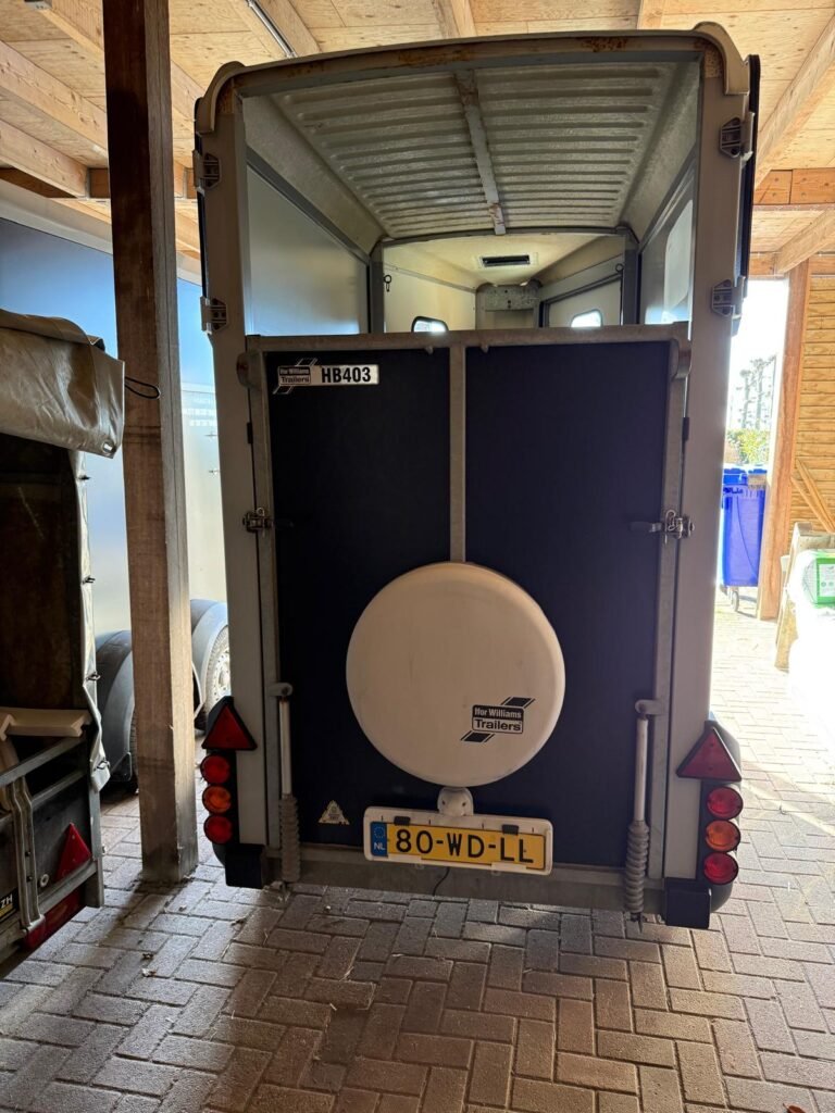 paardentrailer huren voorneputten HB403
